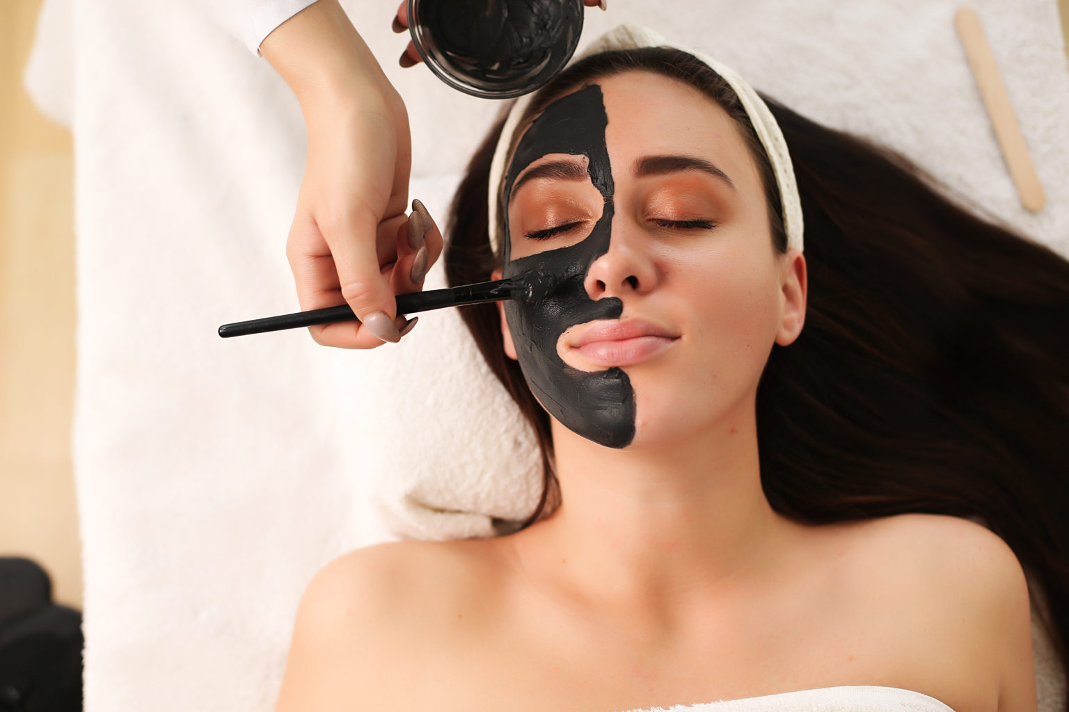 Carbon Laser Facial In Airoli | Skinfinity Aesthetics